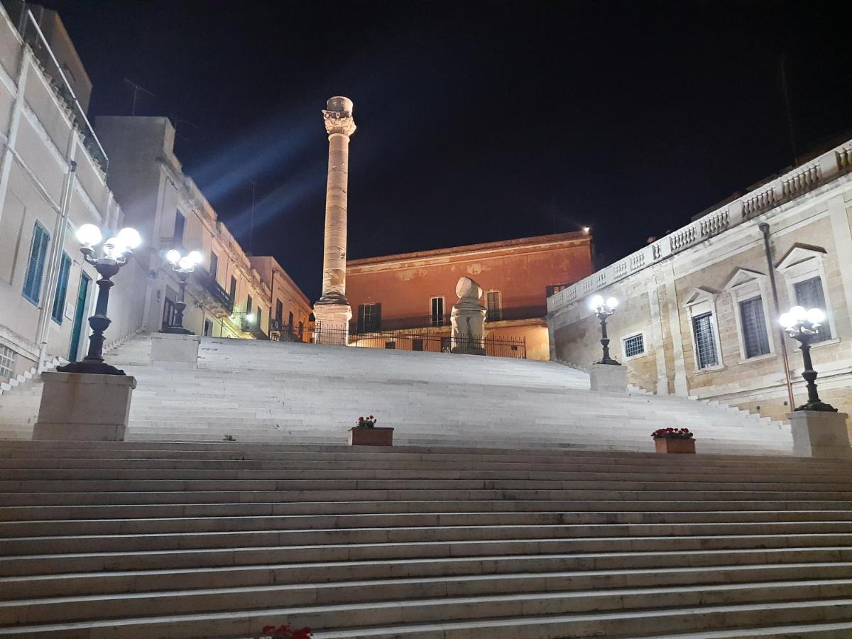 Casa MiMà: locazione turistica nel centro storico Brindisi Exterior foto