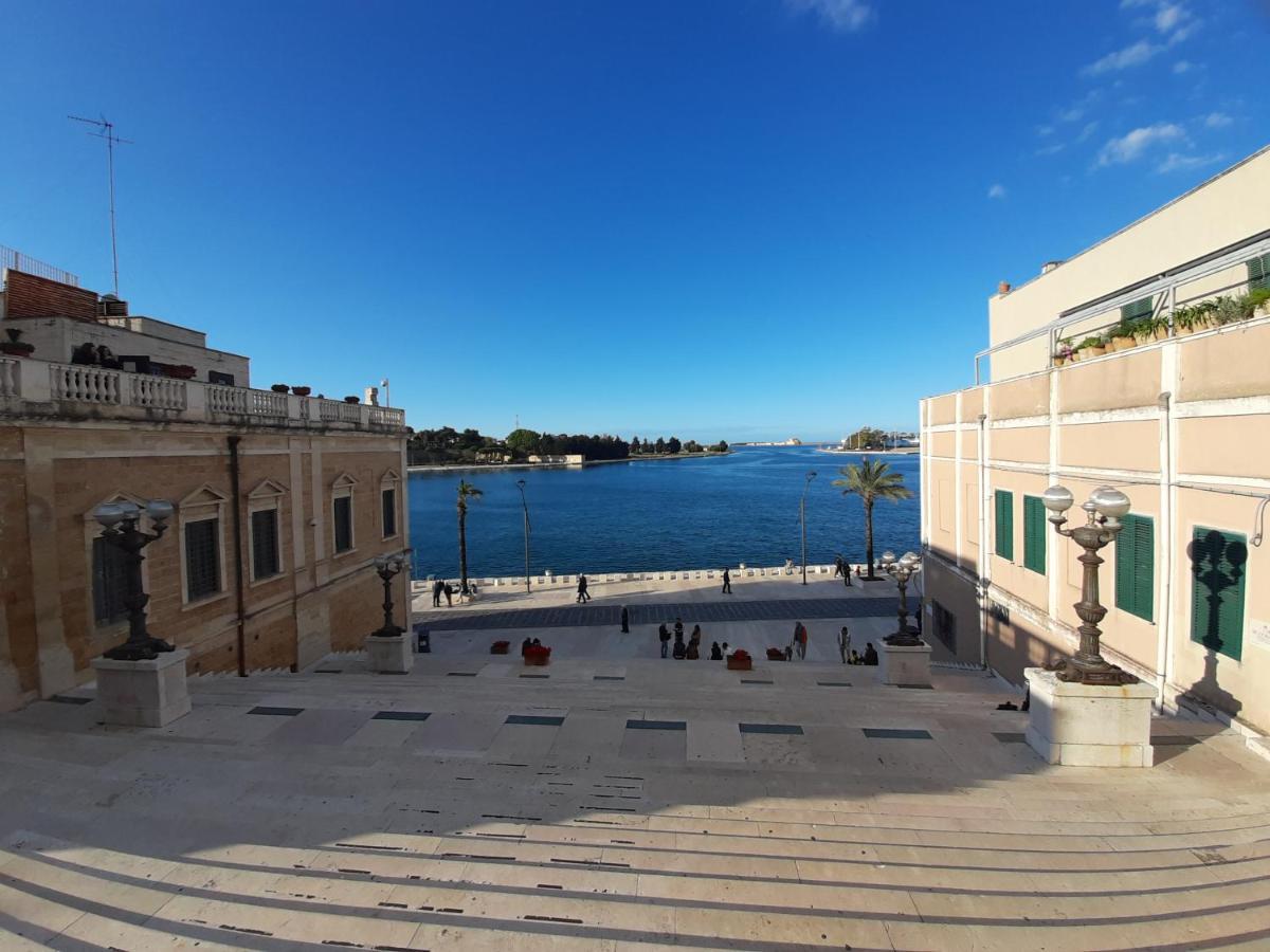 Casa MiMà: locazione turistica nel centro storico Brindisi Exterior foto